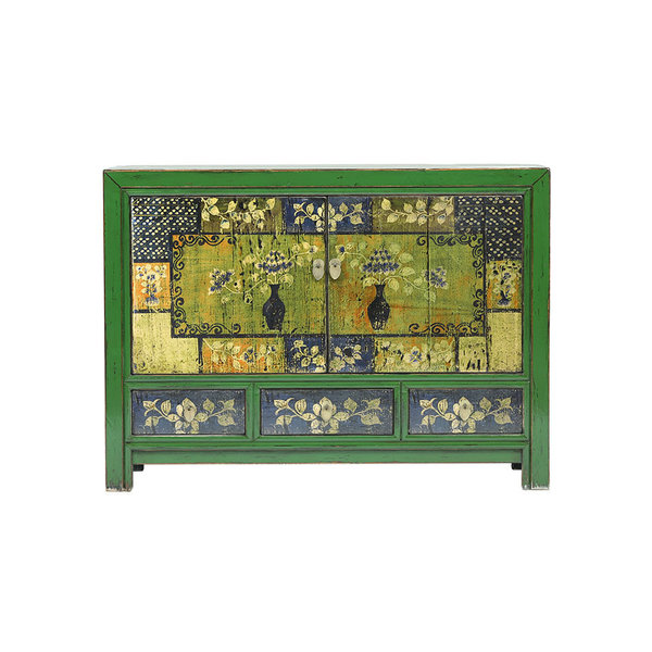 Mueble oriental pintado verde